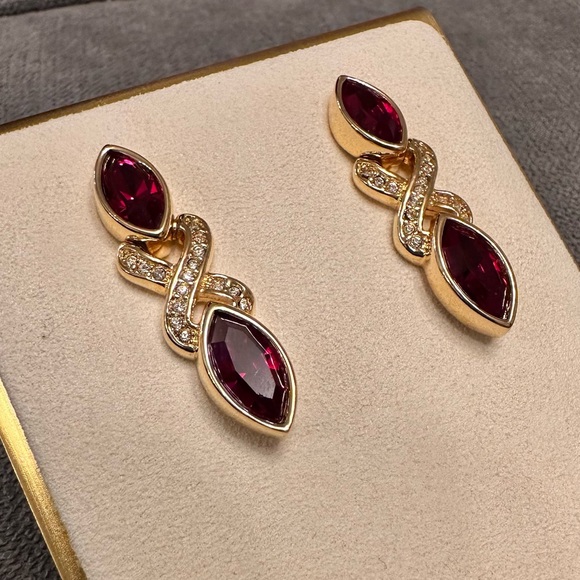 Meet your Posher, Resale Rabbit🐇 - Picture 7 of 7